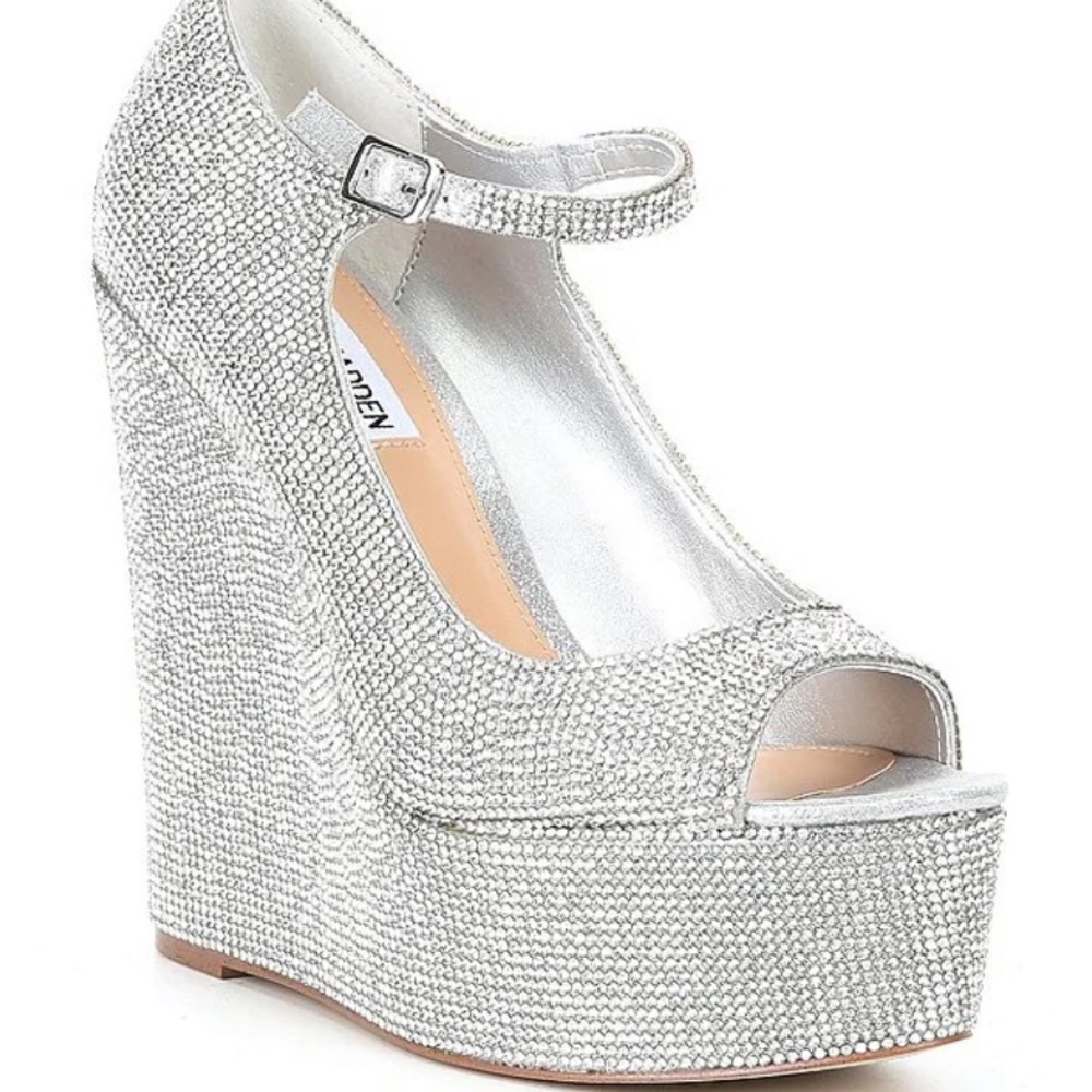 Steve Madden embellished platforms✨